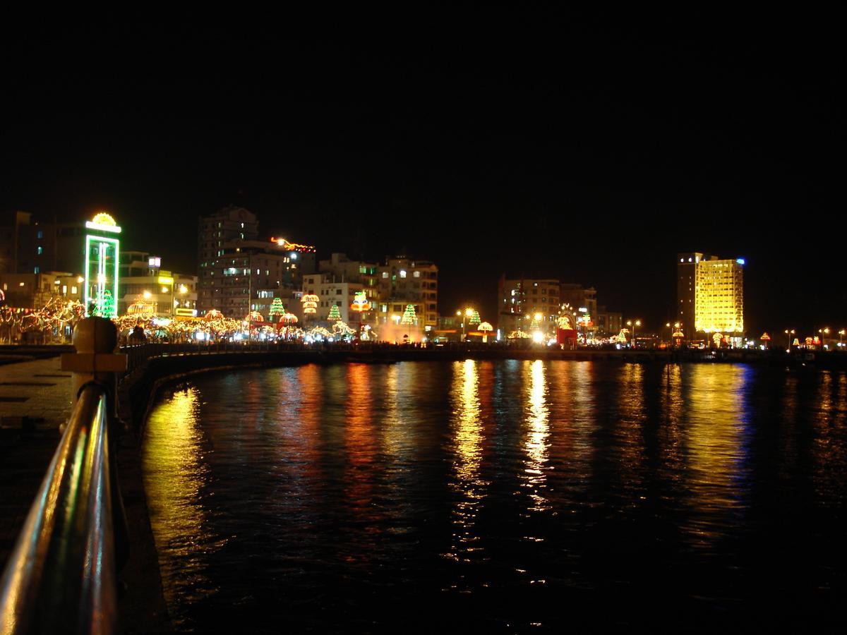 Phuong Dong Hotel Dong Khe Sau Zewnętrze zdjęcie