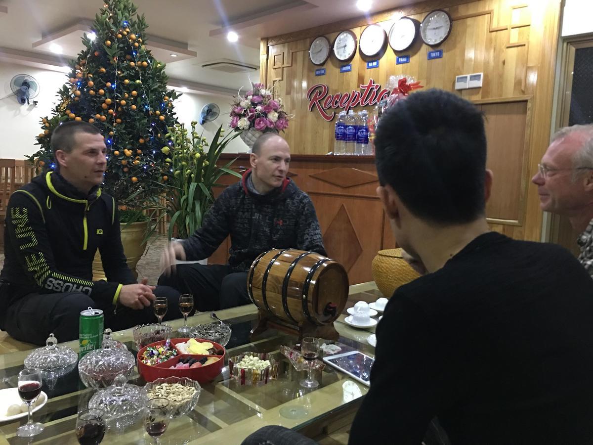 Phuong Dong Hotel Dong Khe Sau Zewnętrze zdjęcie